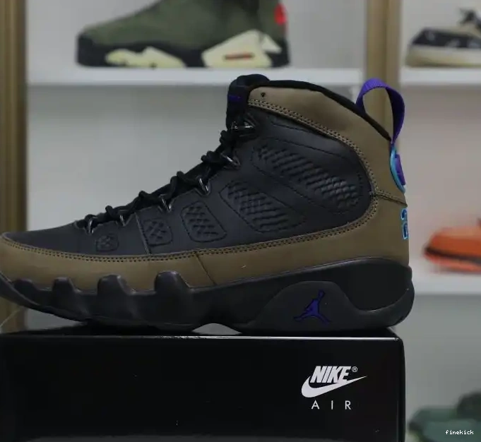 Jordan 9"Light Olive" Air 0416